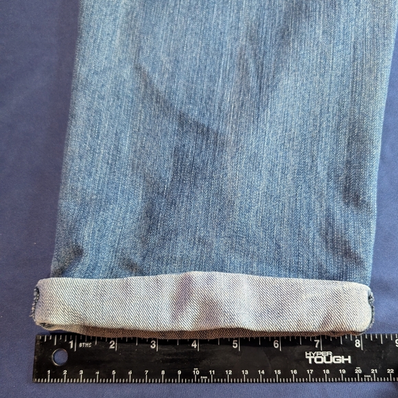 Blue Denim Jeans with Patterned Belt - Picture 6 of 12